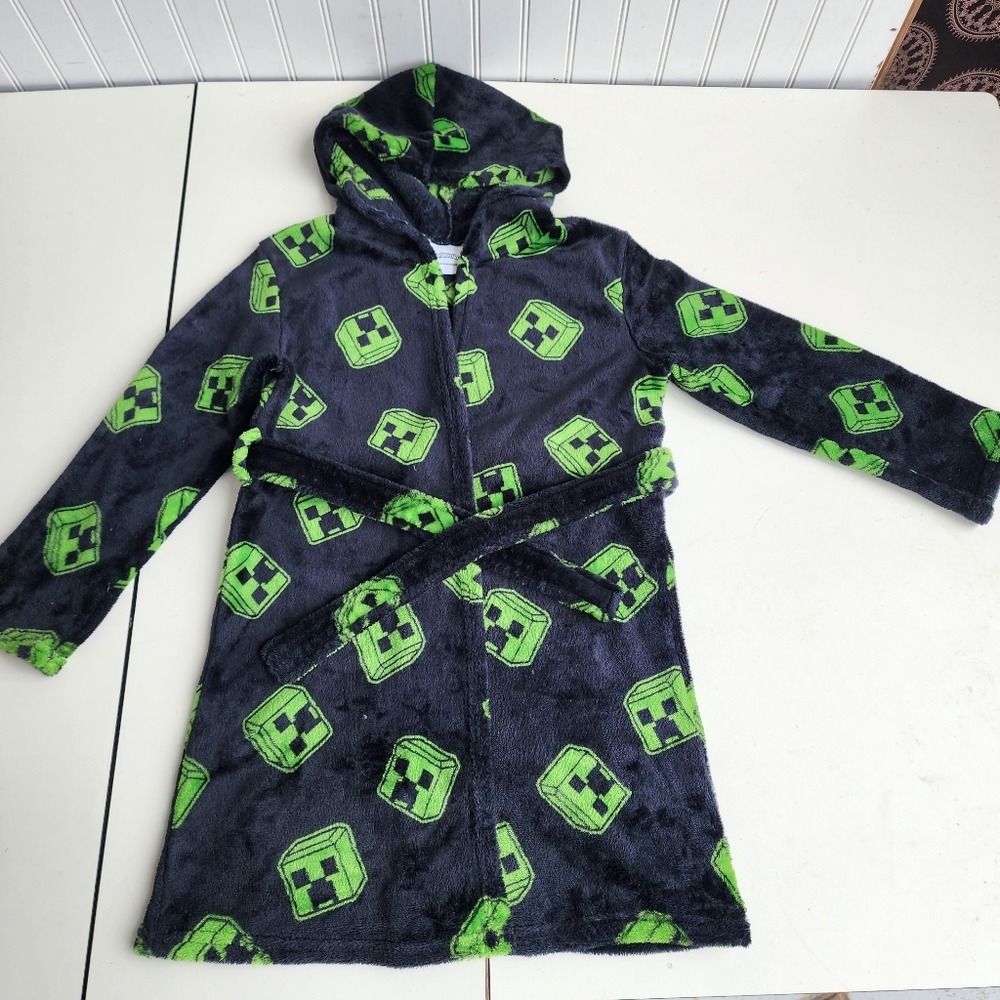 Minecraft Fleece Creeper Robe Bathrobe Tie Wait Black/Green Youth Size 8